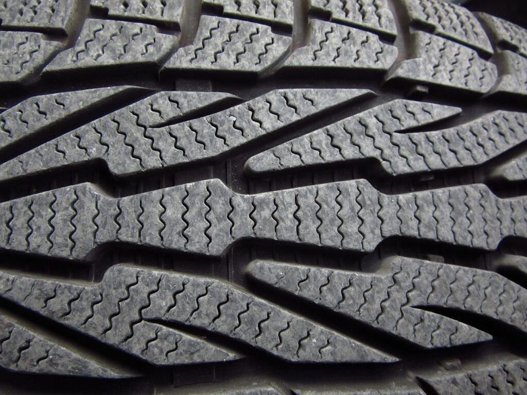 winter tires, car tire, profile-1011442.jpg